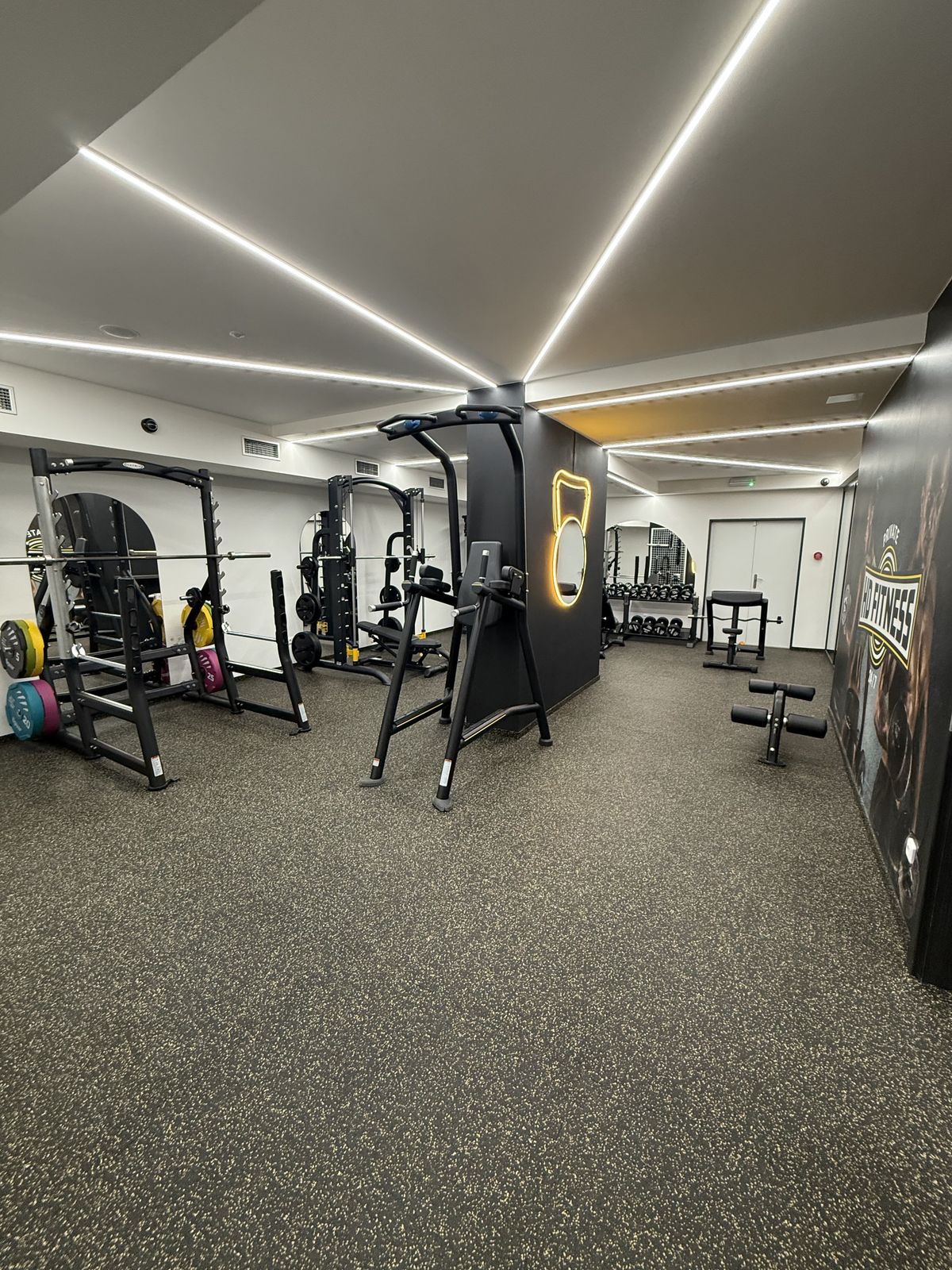 Private HD Fitness – tréninkový prostor se zrcadlem